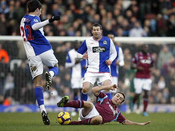 亚在客场抢 亚在客场抢