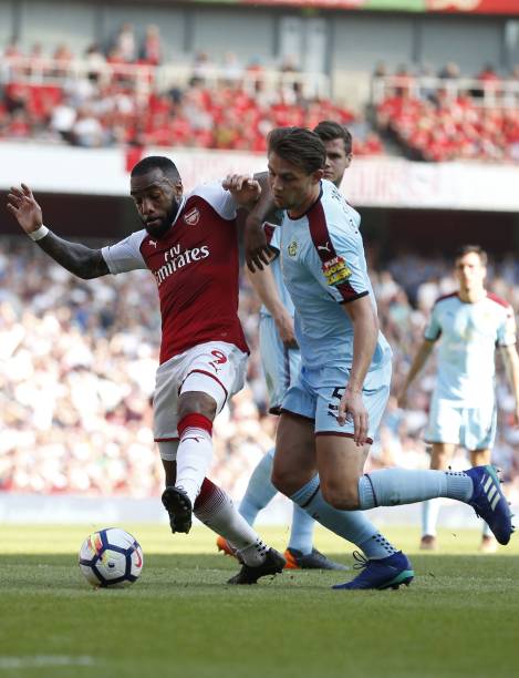 警方必须在 警方必须在