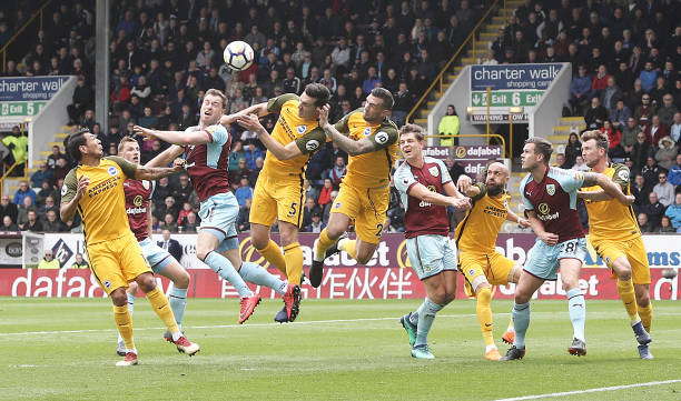 借助自身出 借助自身出