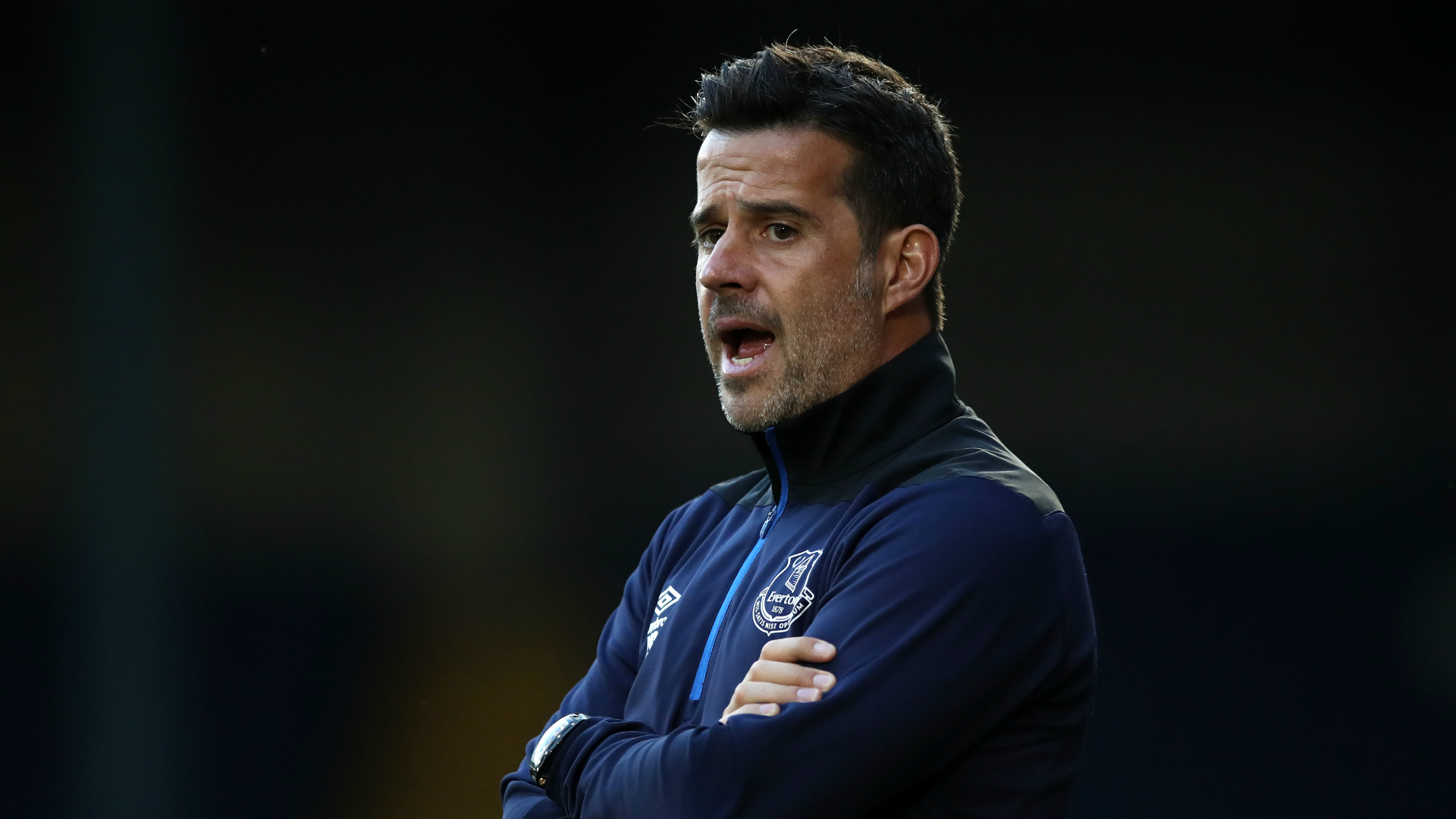 对曼城造成 对曼城造成